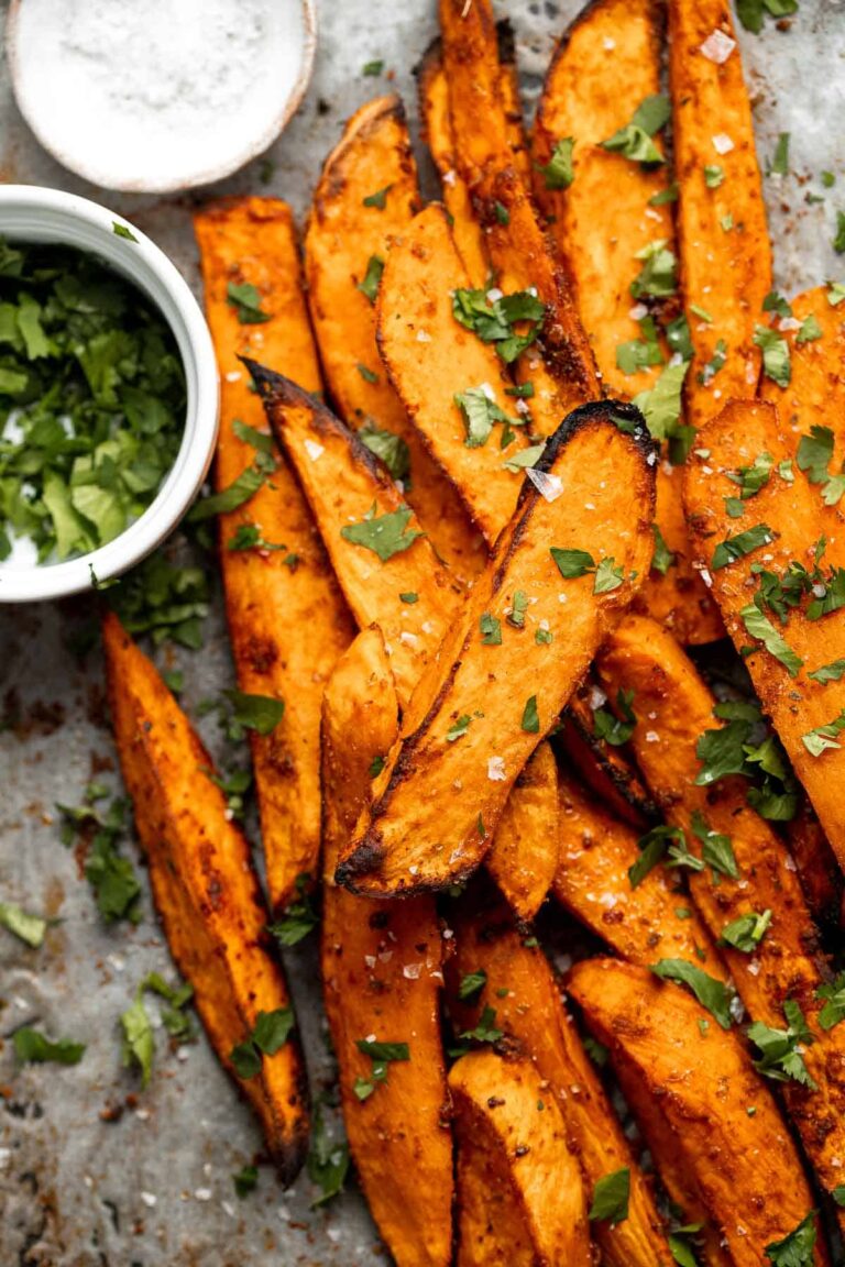 13 Irresistible Sides to Go With Burgers That’ll Steal the Show