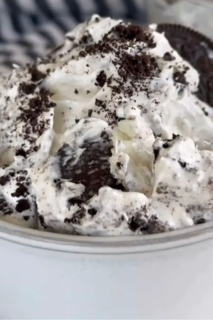 Easy Oreo Fluff Recipe (5 Ingredients)